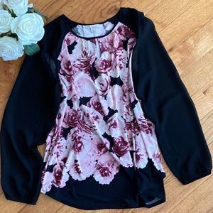 Dressbarn Long Sheer Sleeve Key Hole Top size XL